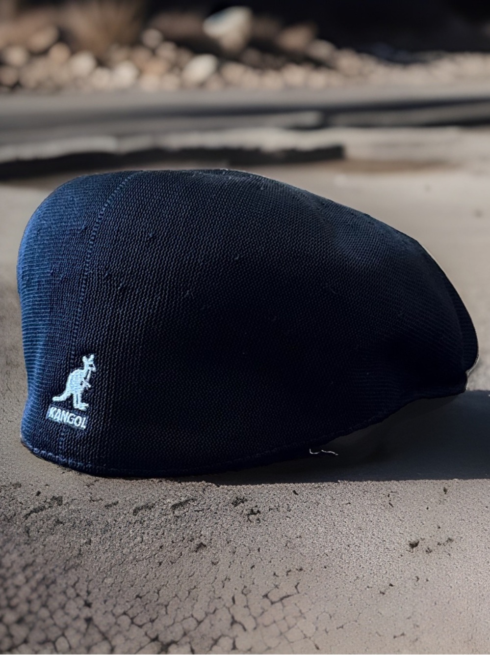 Kangol Black Tropic 504 Flat Cap 🦘